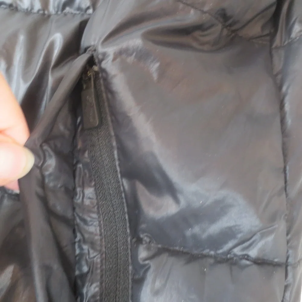 Nike Anthem 700 Down Puffer‎ Jacket Womens Medium Black Zip Pockets Lightweight